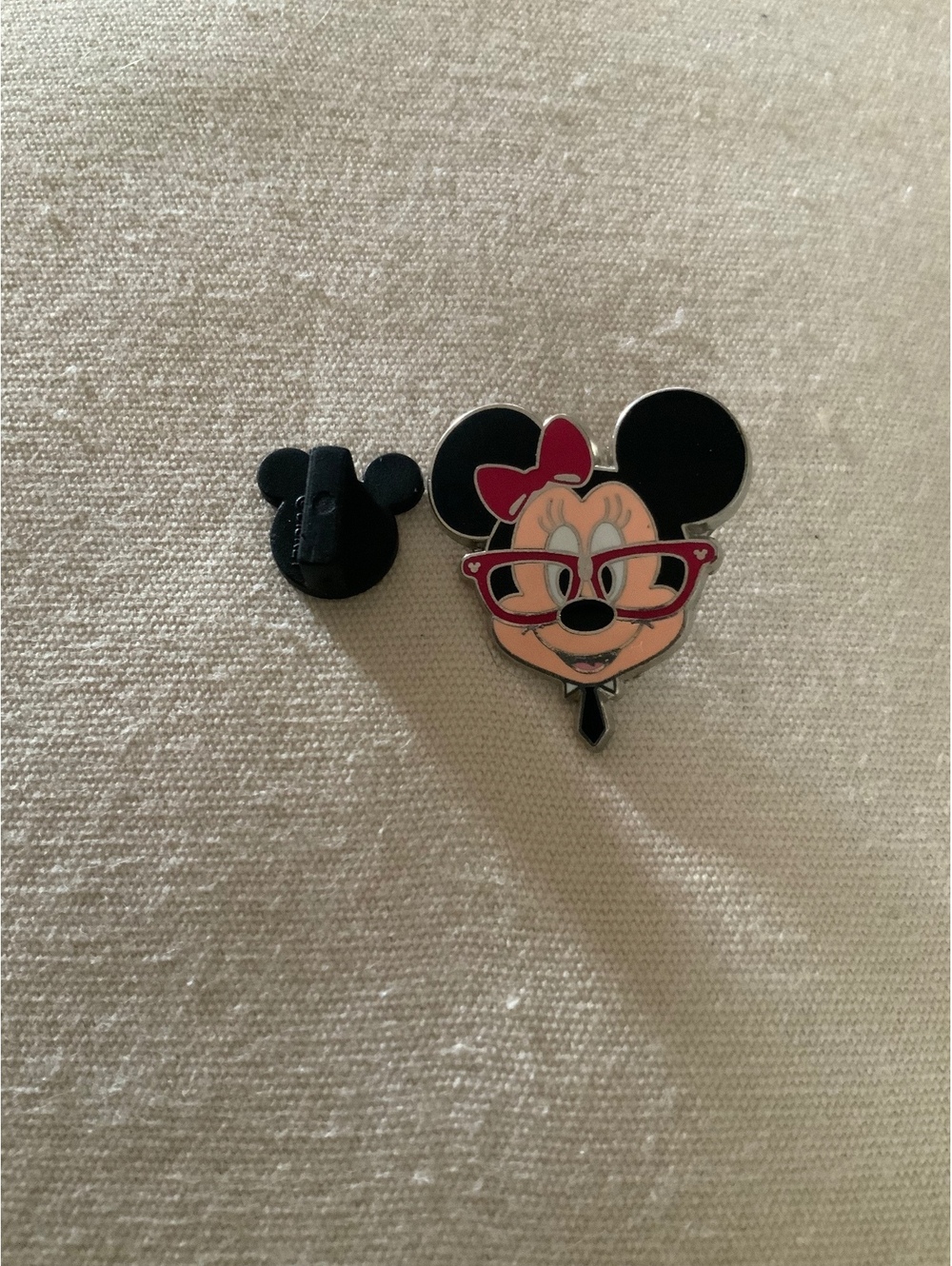 Minnie Mouse Nerds Rock Disney Pin